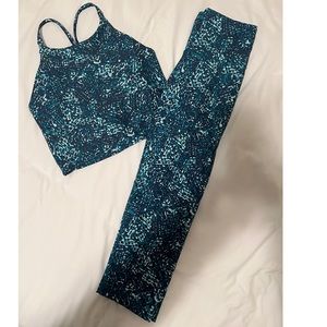 Old Navy workout set, size Medium